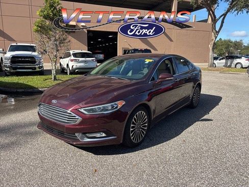Used 2017 Ford Fusion SE w/ Fusion SE Technology Package image 1