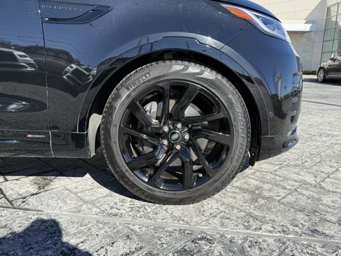 Used 2021 Land Rover Discovery S R-Dynamic image 8