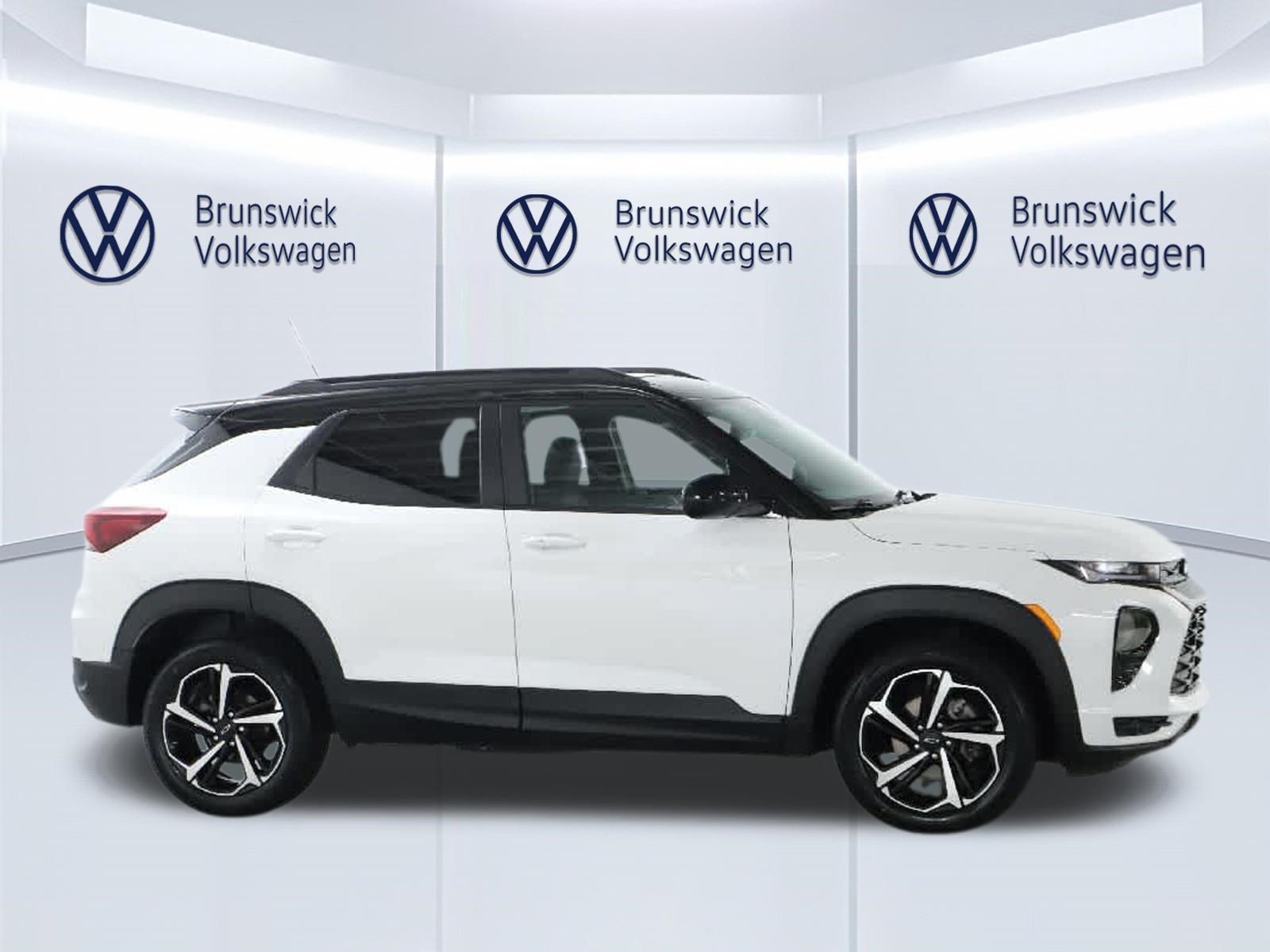 Used 2023 Chevrolet TrailBlazer RS w/ Sun and Liftgate Package AWD/4WD image 11