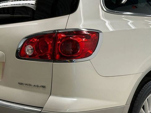 Used 2012 Buick Enclave Leather FWD image 10