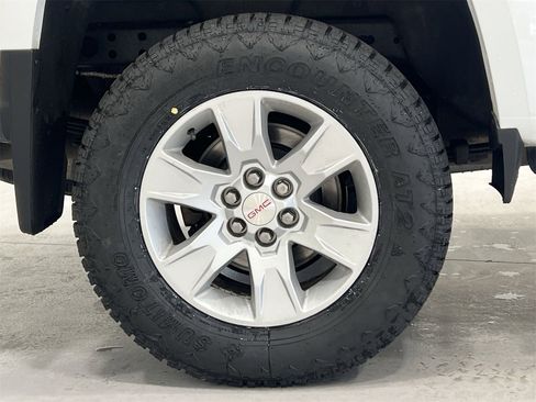 Used 2016 GMC Canyon SLE w/ SLE Convenience Package image 10