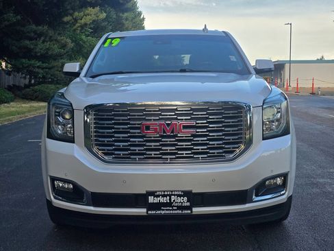 Used 2019 GMC Yukon Denali w/ Denali Ultimate Package AWD/4WD image 9
