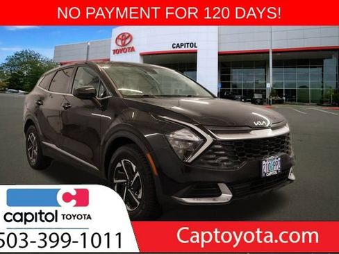 Used 2023 Kia Sportage LX image 1