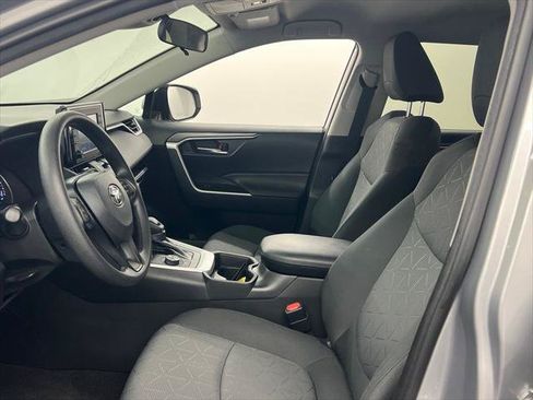Certified 2021 Toyota RAV4 XLE AWD/4WD image 9