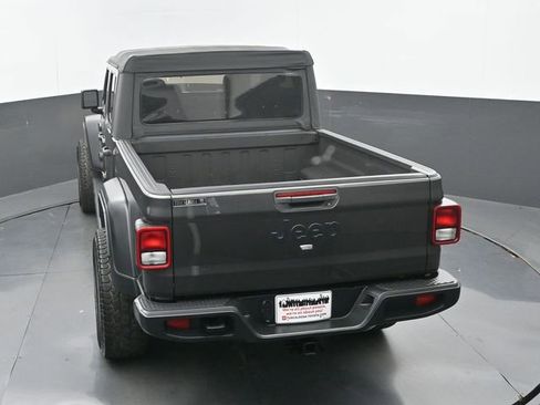 Used 2021 Jeep Gladiator Sport image 30
