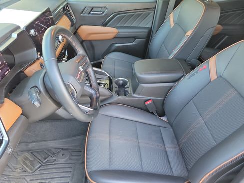 Used 2023 GMC Canyon AT4 AWD/4WD image 9