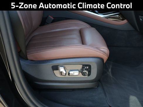 Used 2020 BMW X7 xDrive40i w/ Premium Package AWD/4WD image 10
