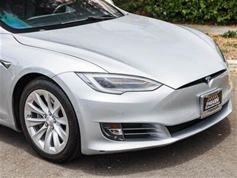 Used 2017 Tesla Model S RWD image 15