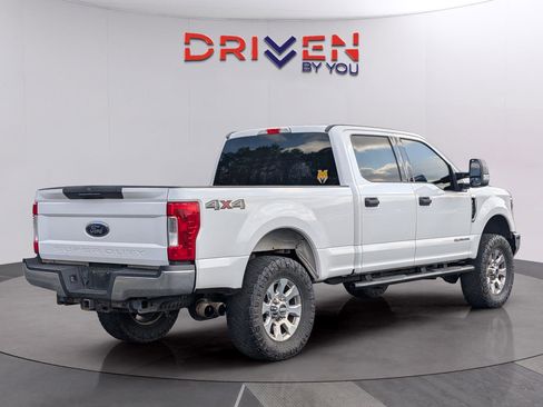 Used 2018 Ford F250 XLT AWD/4WD image 5