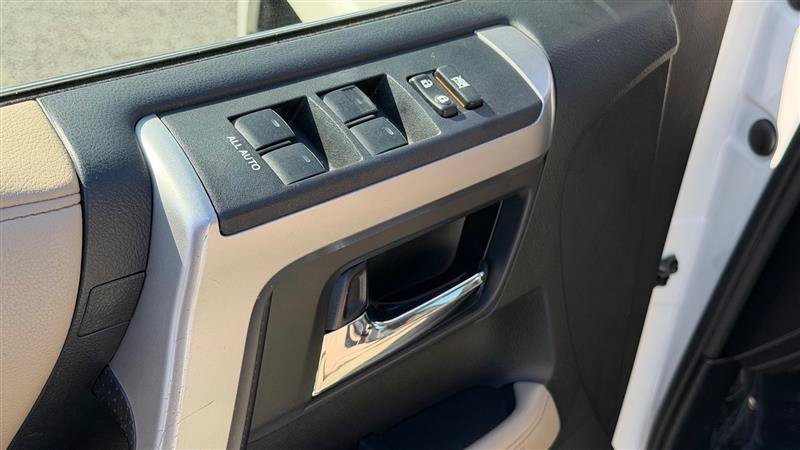 Used 2016 Toyota 4Runner Limited AWD/4WD image 22