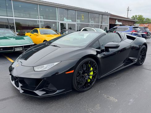 Used 2020 Lamborghini Huracan EVO image 1