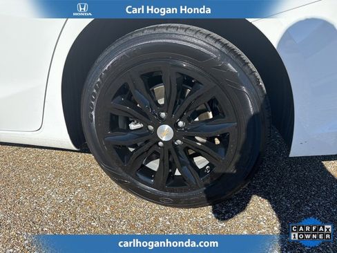 Used 2024 Chevrolet Malibu LT image 9