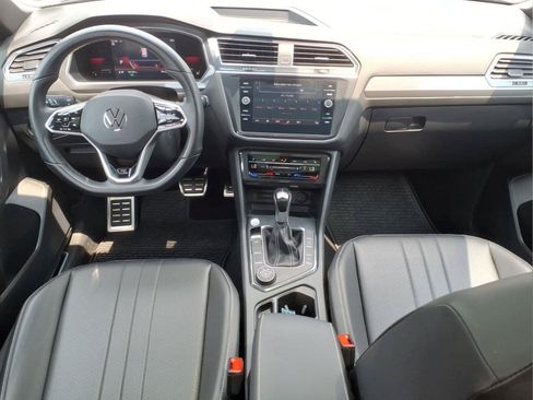 Used 2023 Volkswagen Tiguan SE R-Line AWD/4WD image 9