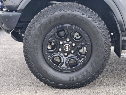Used 2023 Ford Bronco Wildtrak AWD/4WD image 11