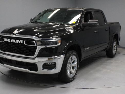 Used 2025 RAM 1500 Big Horn AWD/4WD image 5