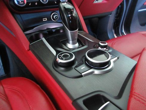 Used 2019 Alfa Romeo Stelvio Ti AWD/4WD image 49
