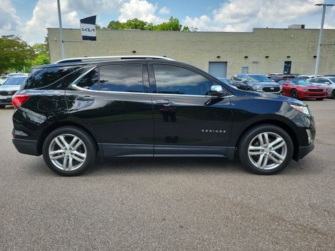 Used 2020 Chevrolet Equinox Premier FWD image 6