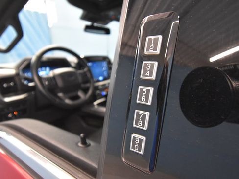 Used 2024 Ford F150 Lariat AWD/4WD image 4