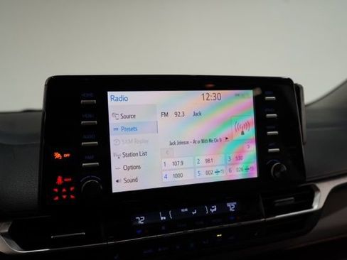 Used 2021 Toyota Sienna XLE image 26