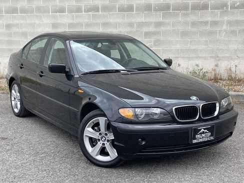 Used 2004 BMW 325xi Sedan AWD/4WD image 1
