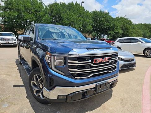 Used 2022 GMC Sierra 1500 SLT AWD/4WD image 3