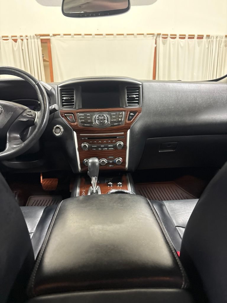 Used 2020 Nissan Pathfinder Platinum AWD/4WD image 20