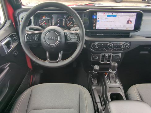 Used 2024 Jeep Wrangler Unlimited Sport AWD/4WD image 14