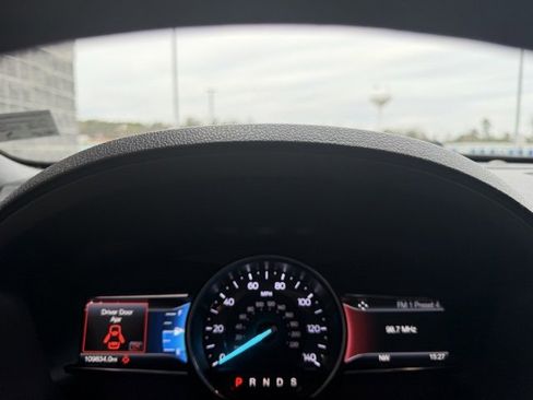 Used 2017 Ford Explorer XLT w/ Equipment Group 202A image 26