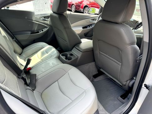 Used 2018 Chevrolet Volt LT w/ LT Driver Confidence Package image 13