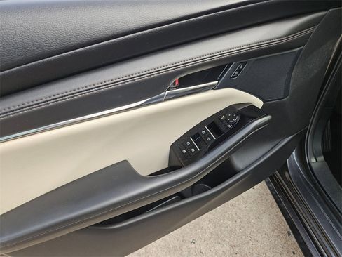 Used 2025 MAZDA MAZDA3 s image 13