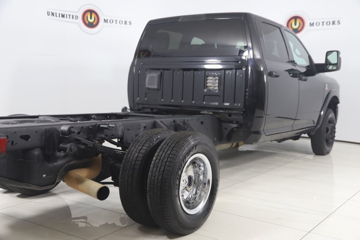 Used 2023 RAM 3500 Tradesman w/ Chrome Appearance Group AWD/4WD image 33