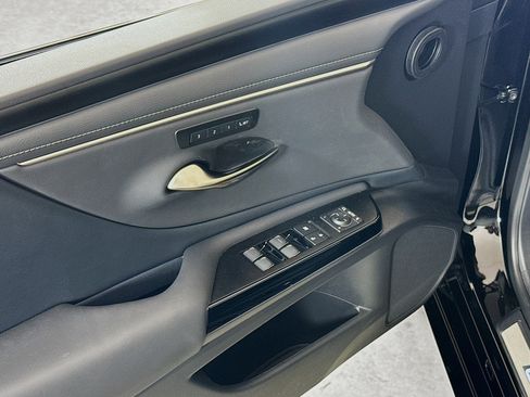 Certified 2025 Lexus ES 350 350 w/ Premium Package image 18