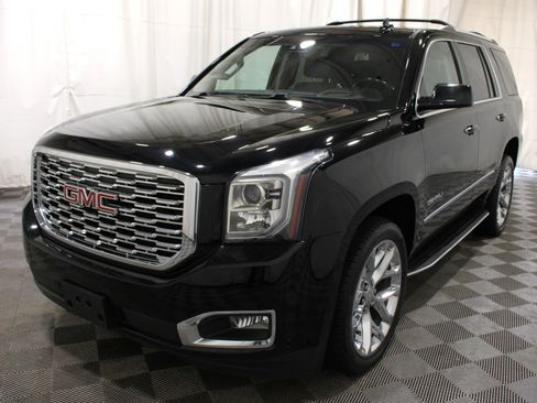 Used 2018 GMC Yukon Denali w/ Open Road Package AWD/4WD image 39
