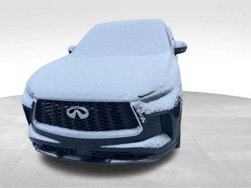 Used 2024 INFINITI QX60 Sensory image 3