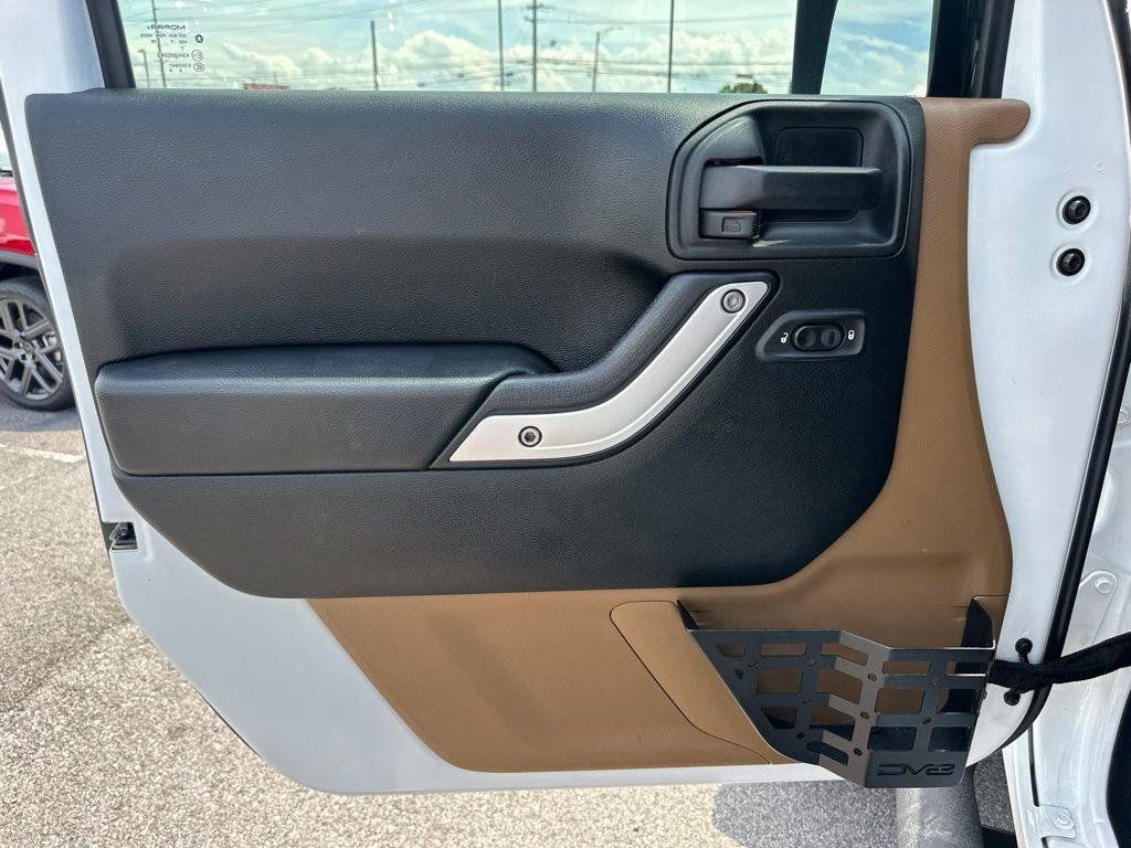Used 2017 Jeep Wrangler Unlimited Sahara w/ Max Tow Package AWD/4WD image 24