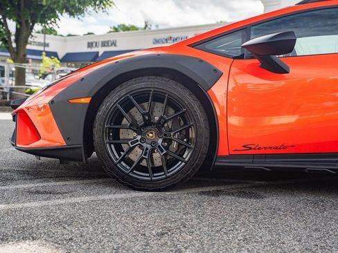 Used 2023 Lamborghini Huracan Sterrato image 11