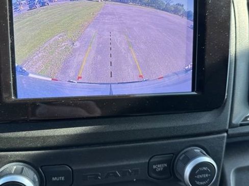 Used 2025 RAM ProMaster 2500 w/ Convenience Group FWD image 19