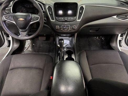 Used 2019 Chevrolet Malibu LS image 41