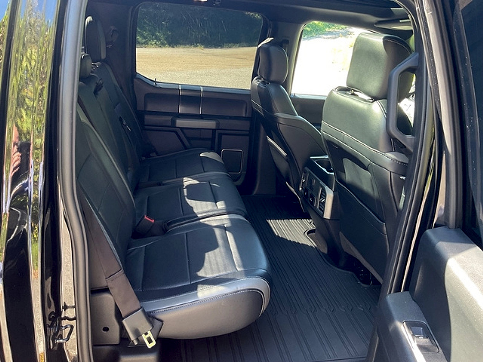 Used 2018 Ford F150 Raptor w/ Equipment Group 802A Luxury AWD/4WD image 16