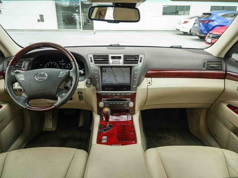 Used 2011 Lexus LS 460 w/ Comfort Pkg image 16