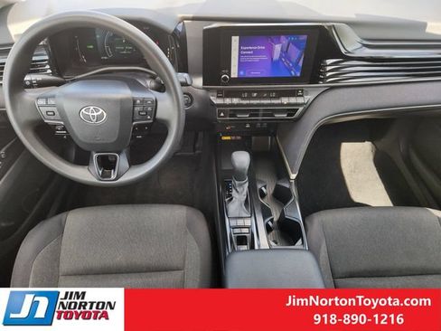Used 2025 Toyota Camry LE FWD image 25