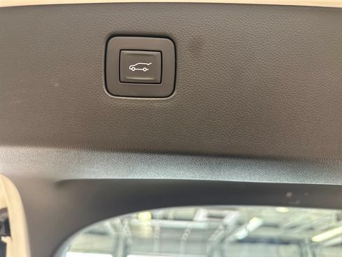 Used 2024 Buick Envista Preferred w/ Convenience II Package FWD image 24