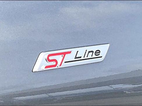 Used 2025 Ford Explorer ST-Line RWD image 10