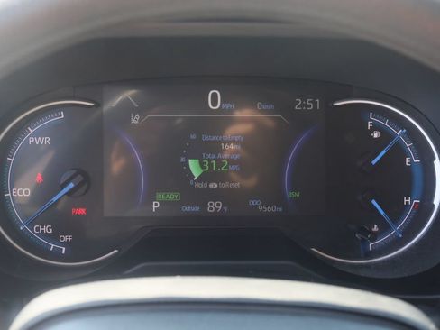 Used 2024 Toyota RAV4 XLE AWD/4WD image 31