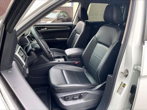 Certified 2022 Volkswagen Atlas SE FWD image 24