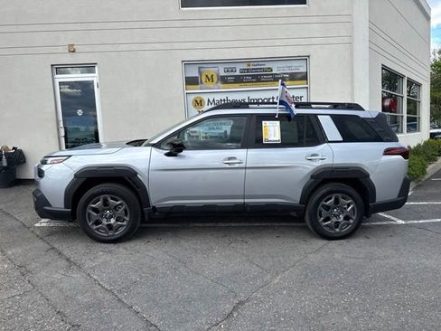 Used 2026 Subaru Outback Premium AWD/4WD image 2