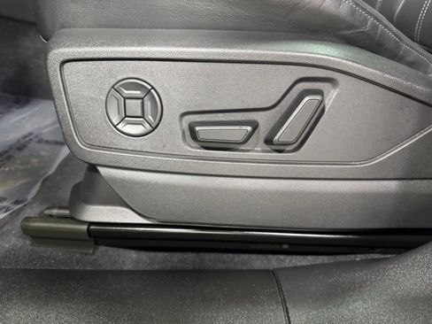 Certified 2025 Audi Q5 Premium Plus w/ Premium Plus image 28