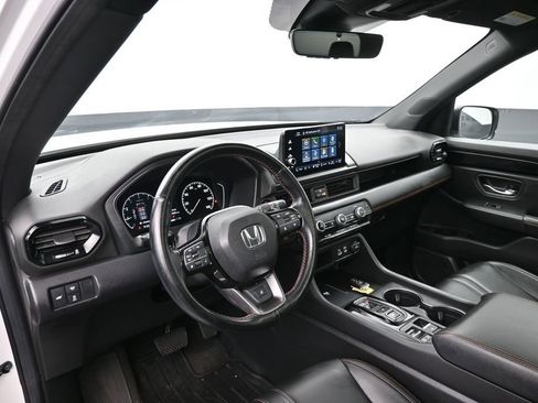 Certified 2023 Honda Pilot TrailSport image 12