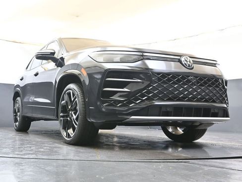 New 2026 Volkswagen Tiguan SEL R-Line image 36