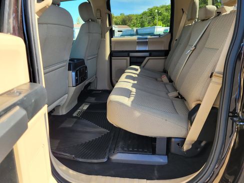 Used 2018 Ford F350 XLT w/ XLT Premium Package AWD/4WD image 13